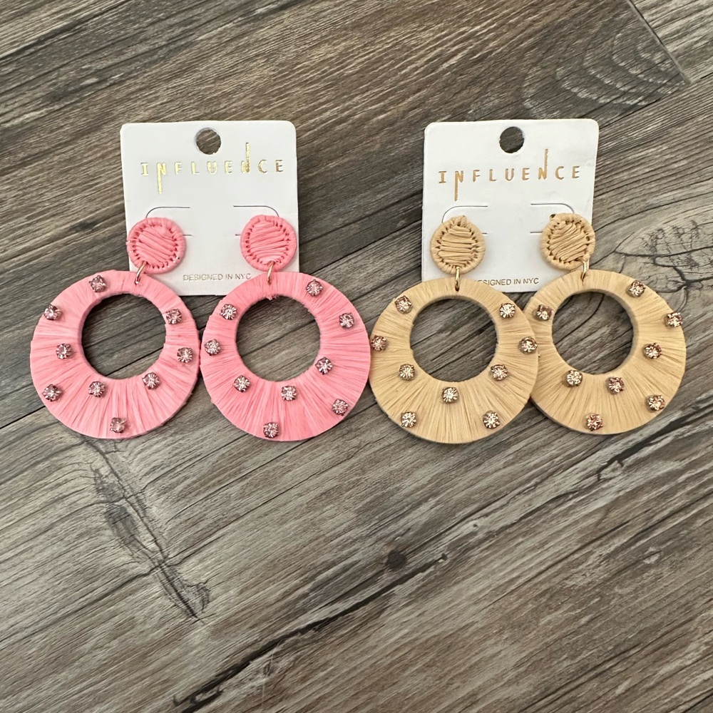 Influence Raffia Earrings Bundle – Pink & Natural Tan Statement Hoops (Set of 2)